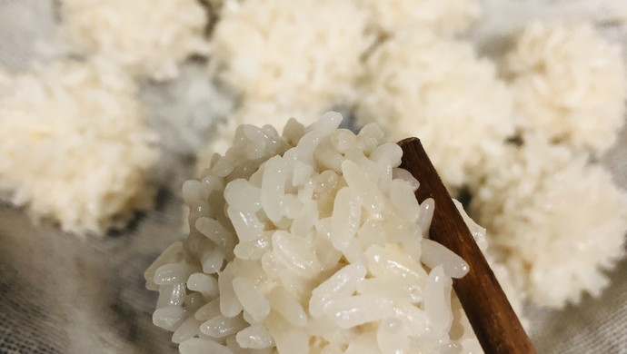 Pearl Meatballs (Zhen Zhu Yuan Zi)