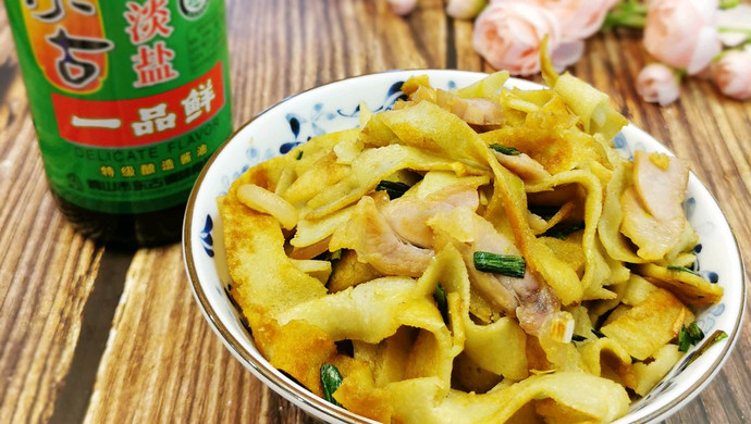 Stir-fried Bean Threads with Cured Meat